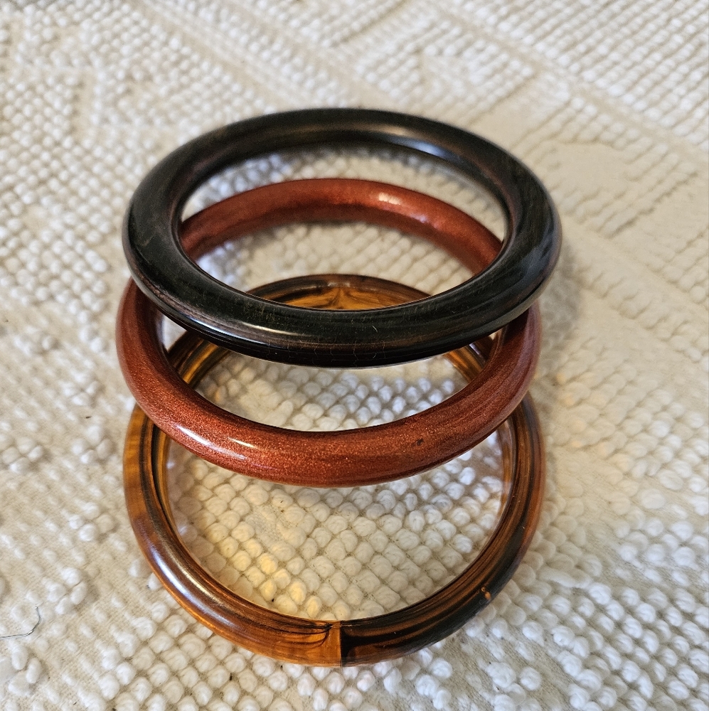 Set of Three Bangles in Black, Red, and Brown - Picture 2 of 8